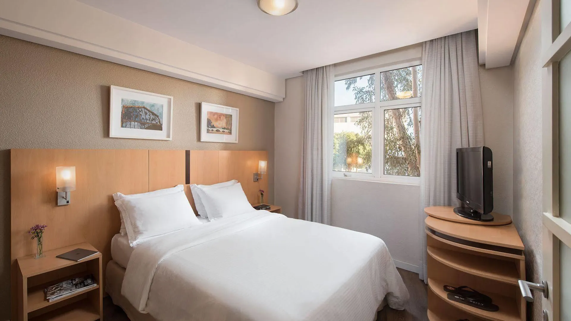 **** Hotel Intercity Porto Alegre Aeroporto Brazil